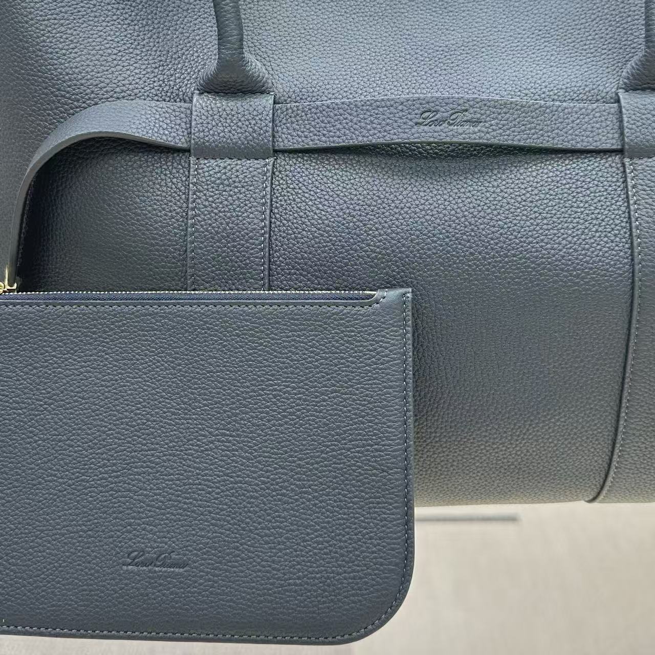 LP GHIERA SHOPPER BAG 40 IN DARK BLUE CALFSKIN