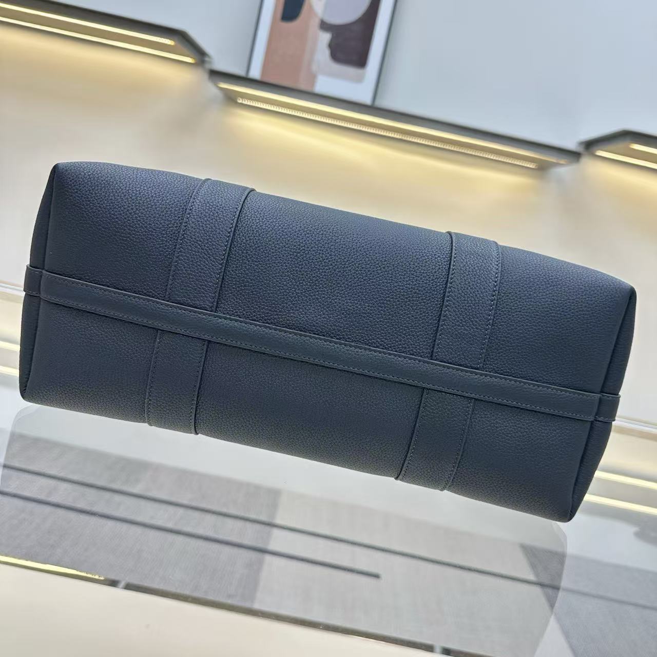LP GHIERA SHOPPER BAG 40 IN DARK BLUE CALFSKIN