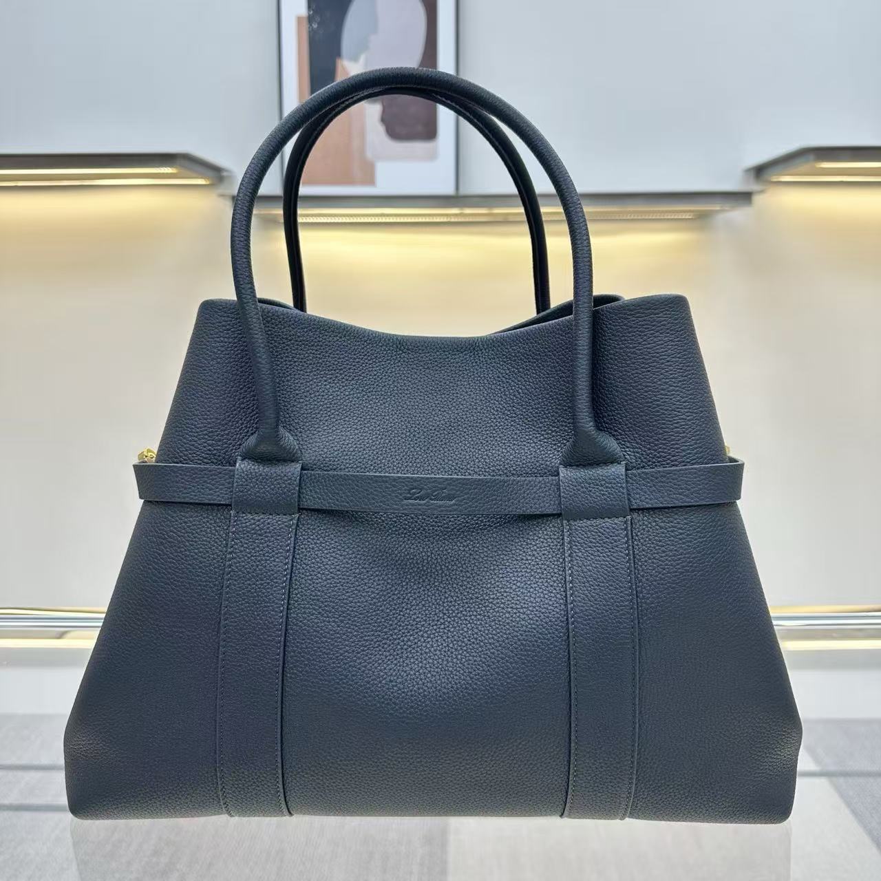 LP GHIERA SHOPPER BAG 40 IN DARK BLUE CALFSKIN