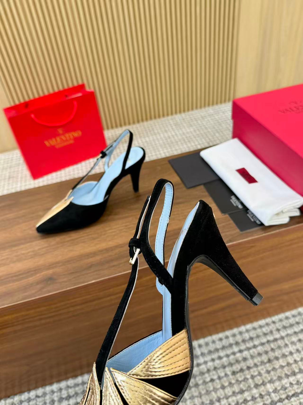 VALENTINO GARAVANI FOLIEFOLIAGE SLINGBACK PUMPS IN BLACK MIX GOLD