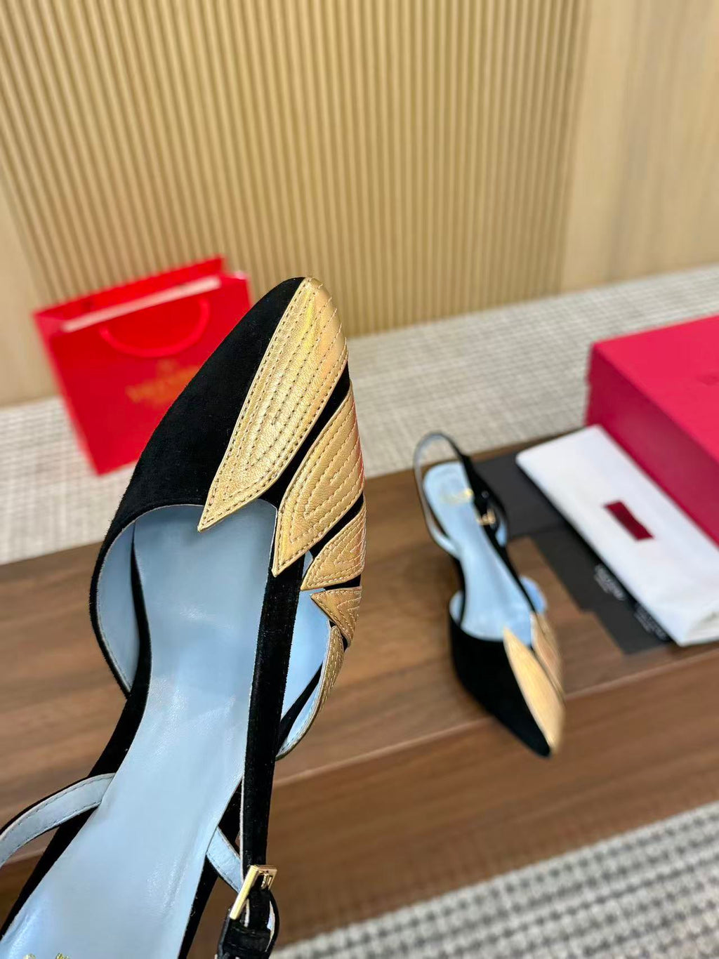 VALENTINO GARAVANI FOLIEFOLIAGE SLINGBACK PUMPS IN BLACK MIX GOLD