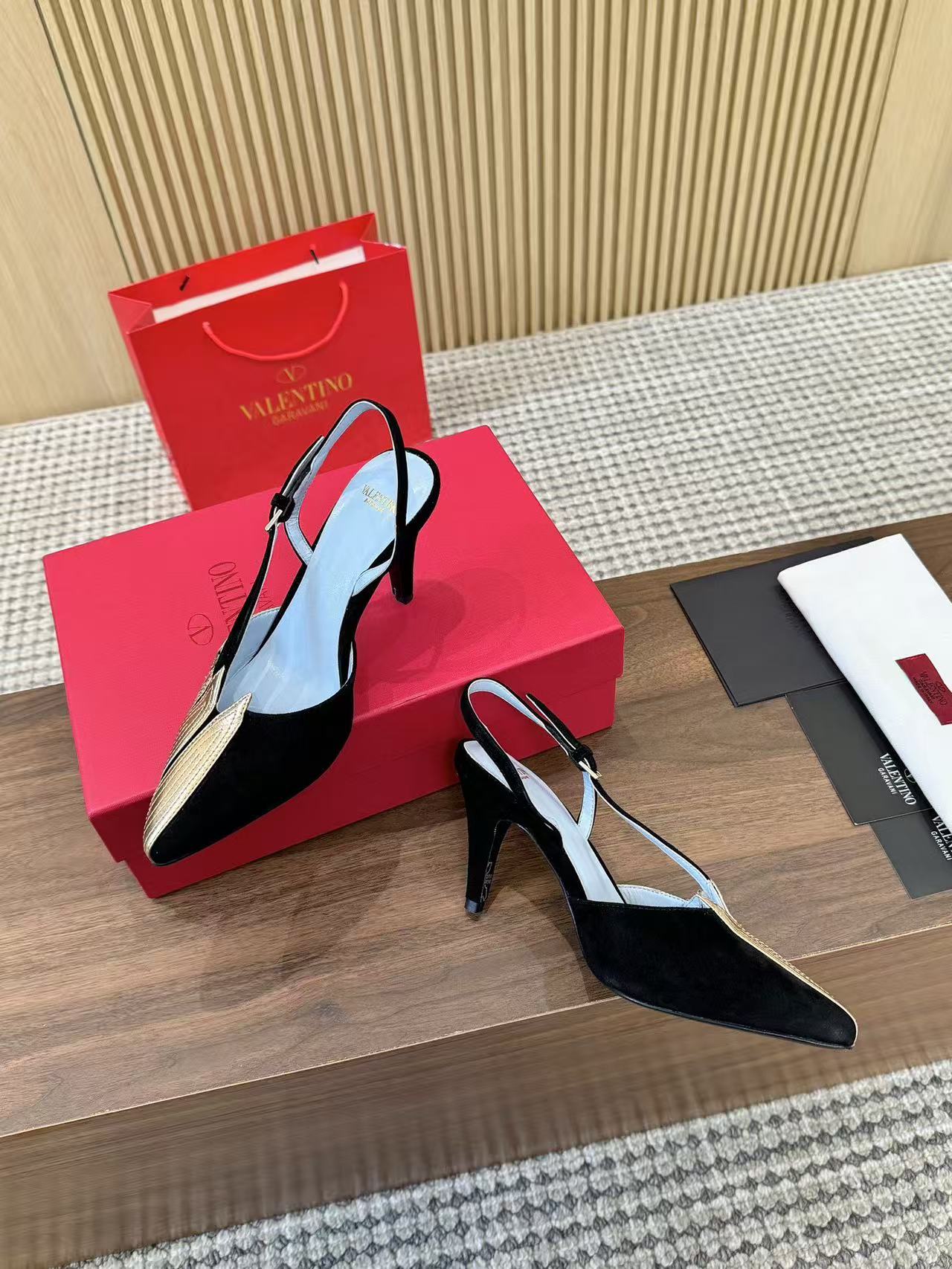 VALENTINO GARAVANI FOLIEFOLIAGE SLINGBACK PUMPS IN BLACK MIX GOLD
