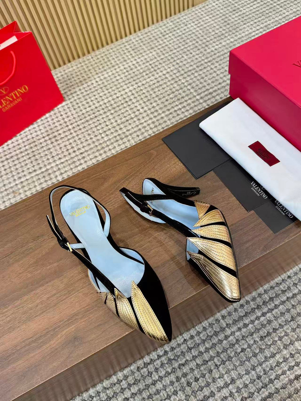 VALENTINO GARAVANI FOLIEFOLIAGE SLINGBACK PUMPS IN BLACK MIX GOLD