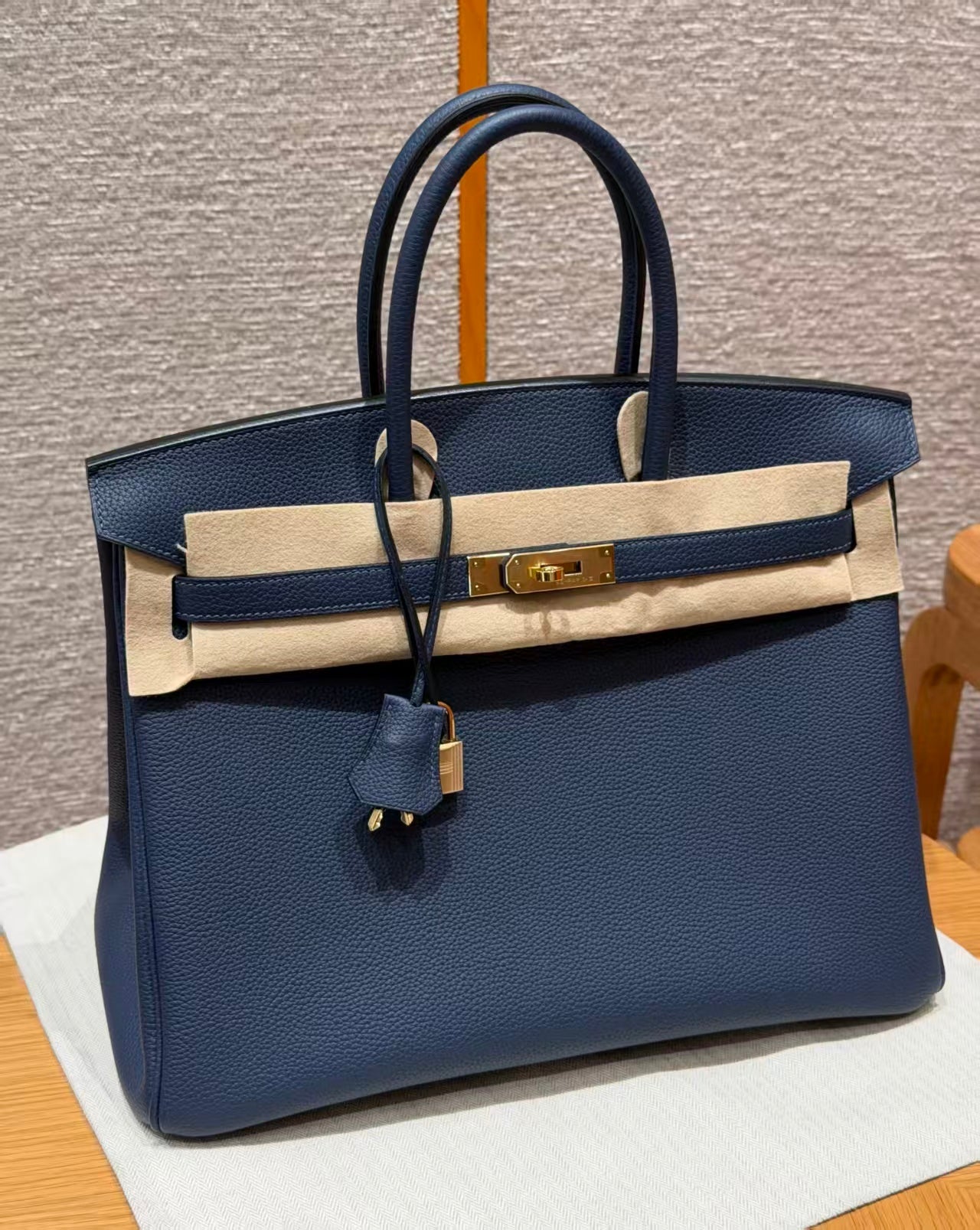 HERMES BIRKIN 35CM IN DARK NAVY BLUE TOGO GOLD HARDWARE
