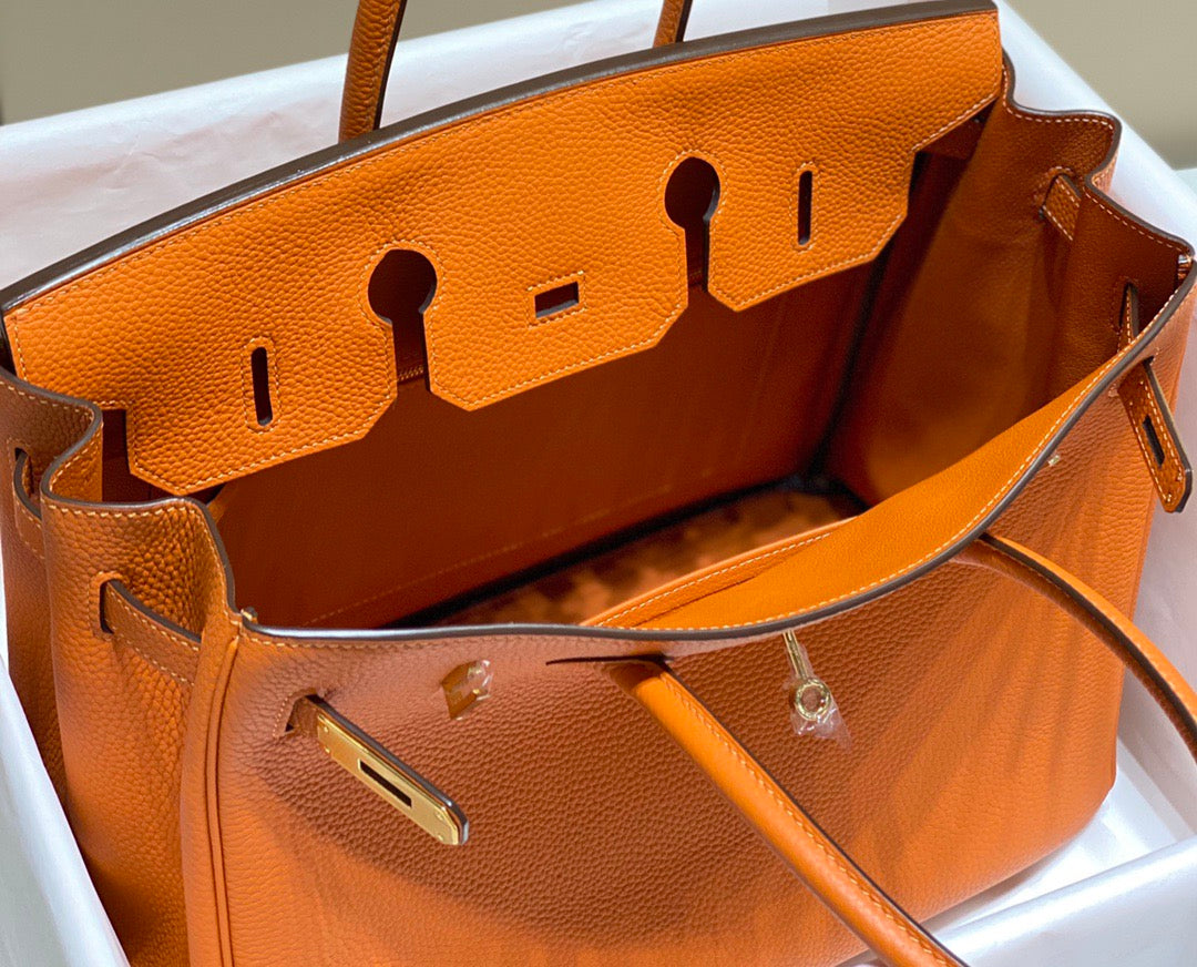 HERMES BIRKIN 35 IN LIGHT ORANGE TOGO LEATHER  GOLD HARDWARE