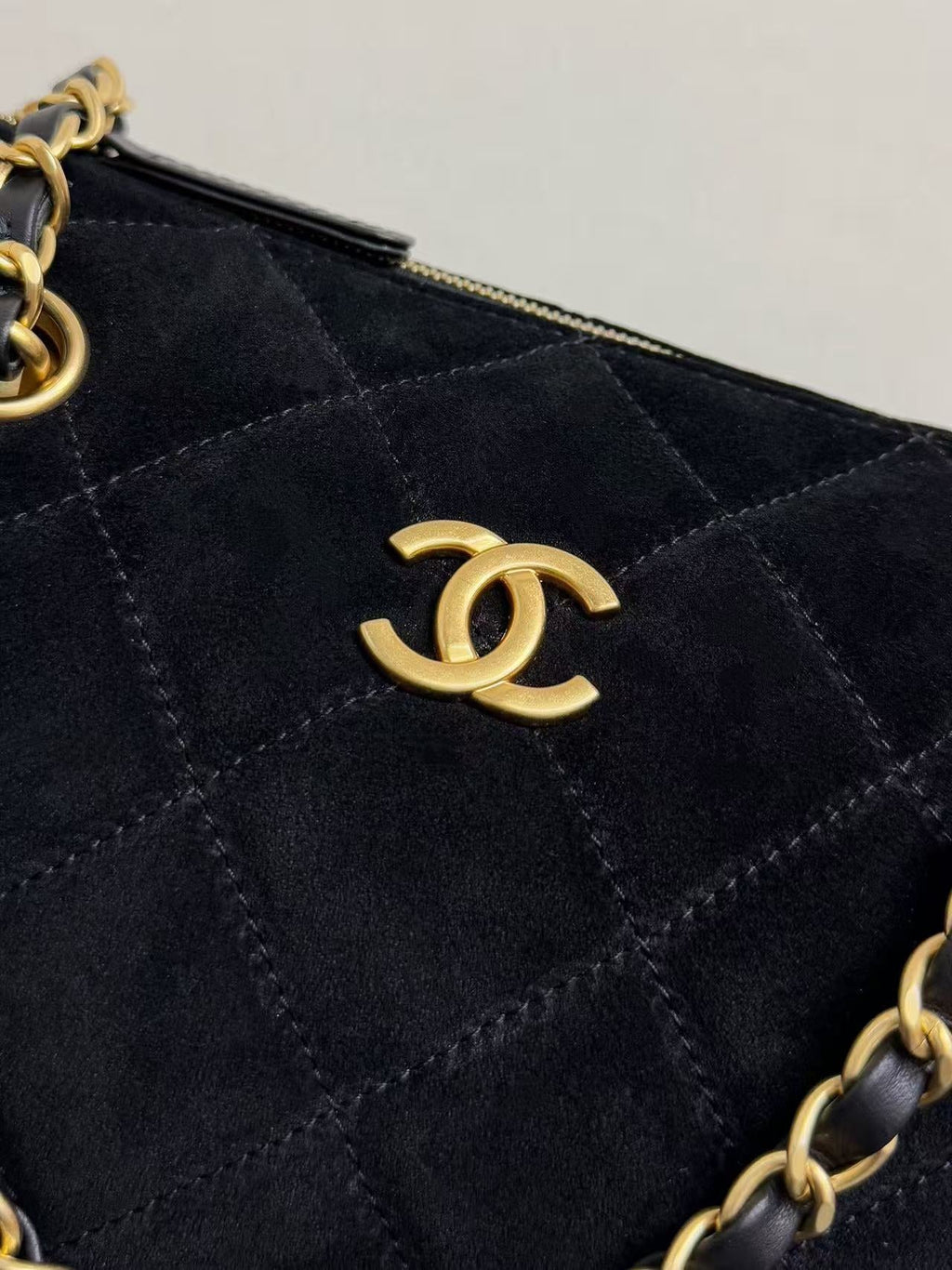 CHANEL BOWLING BAG 24 IN BLACK SUEDE WITH ANTIQUE GOLD HARDWARE