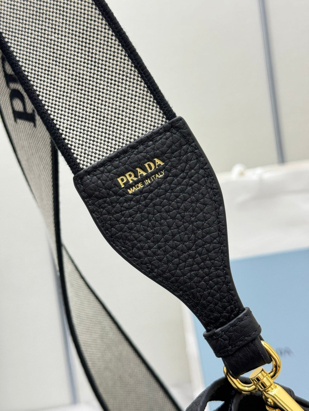 PRADA SHOULDER BAG 20 IN BLACK CALFSKIN