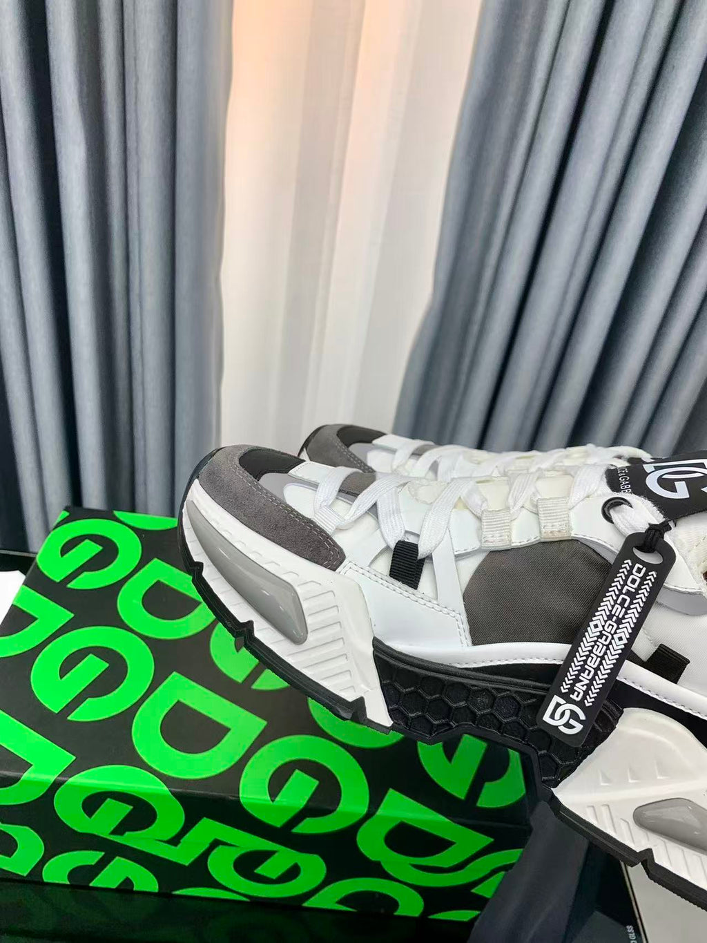 D&G AIRMASTER LOW-TOP SNEAKERS IN WHITE MIX GREY MESH