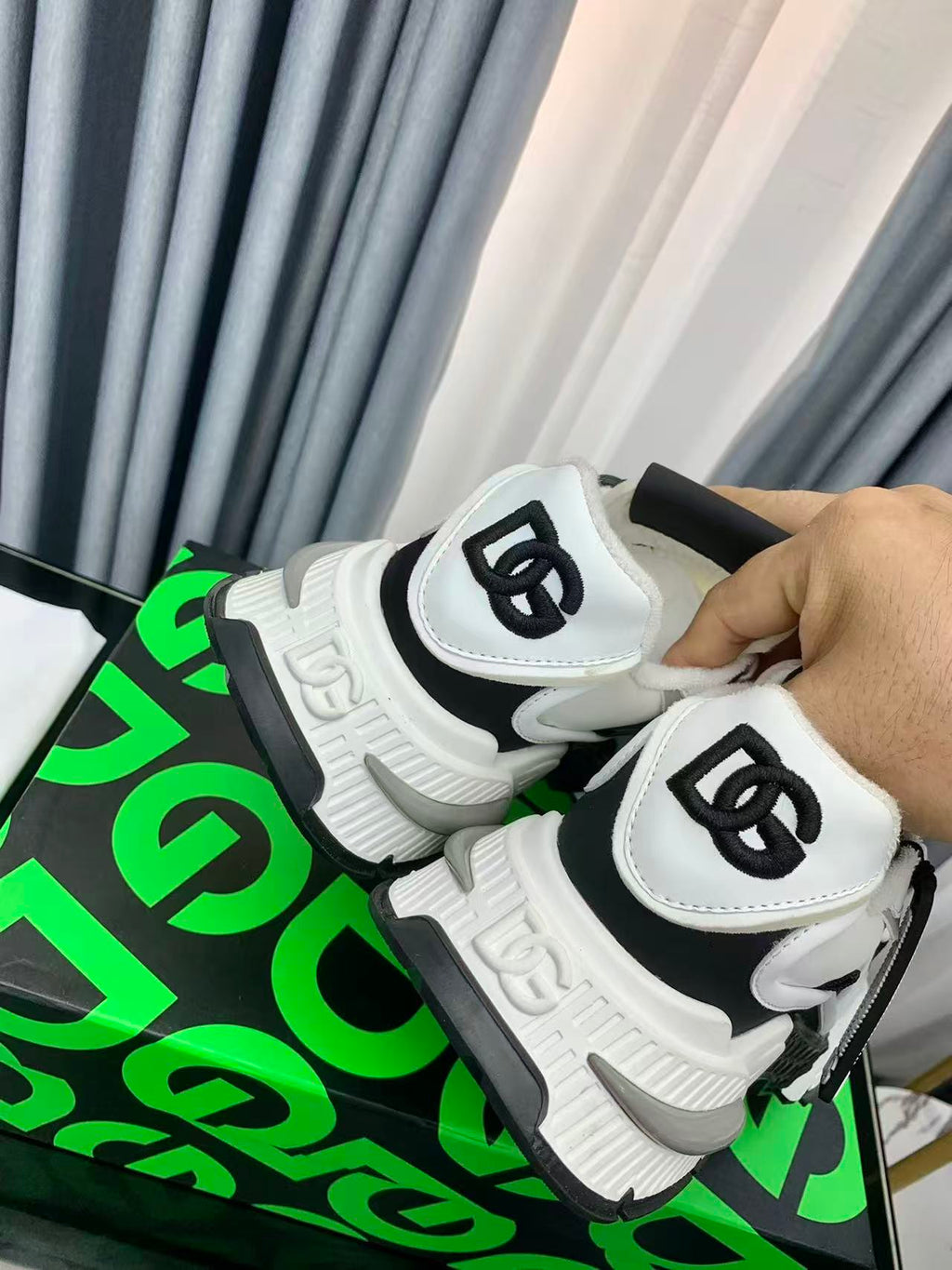 D&G AIRMASTER LOW-TOP SNEAKERS IN WHITE MIX GREY MESH