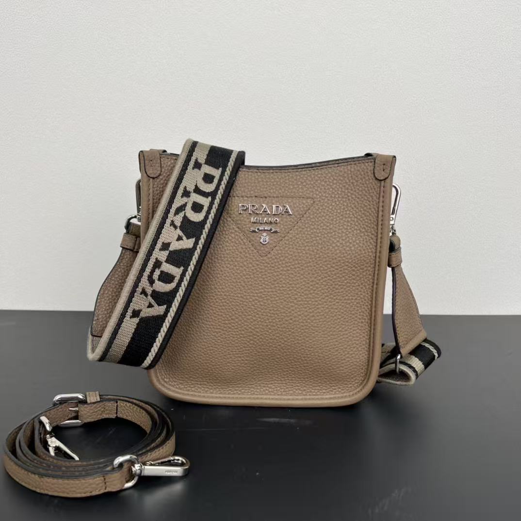 PRADA ADJUSTABLE SHOULDER BAG 20 IN BROWN CALFSKIN SILVER HARDWARE