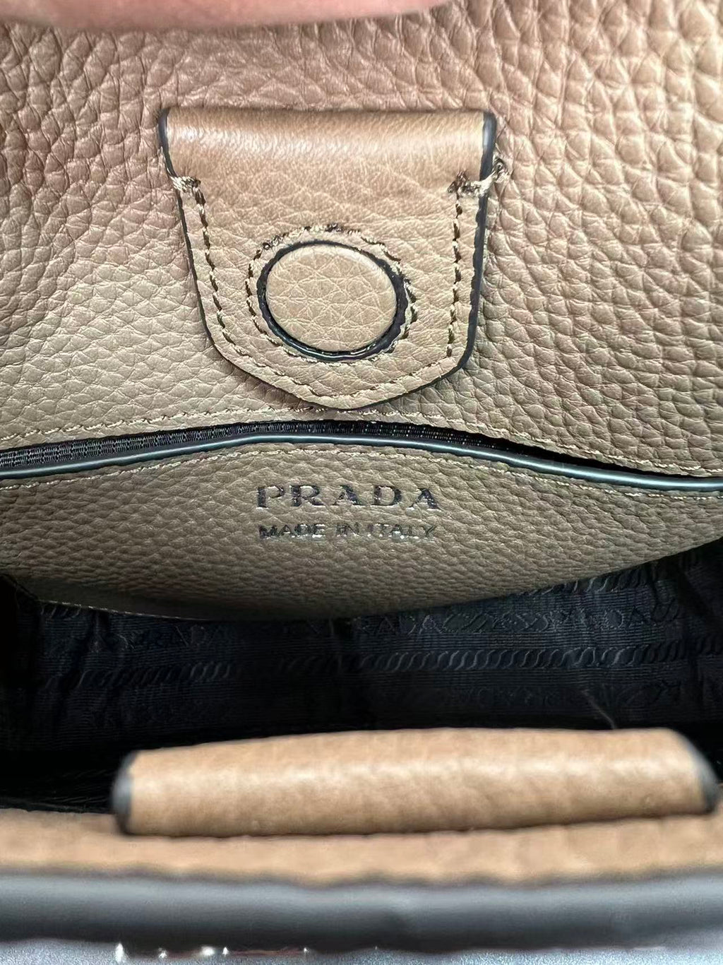 PRADA ADJUSTABLE SHOULDER BAG 20 IN BROWN CALFSKIN SILVER HARDWARE