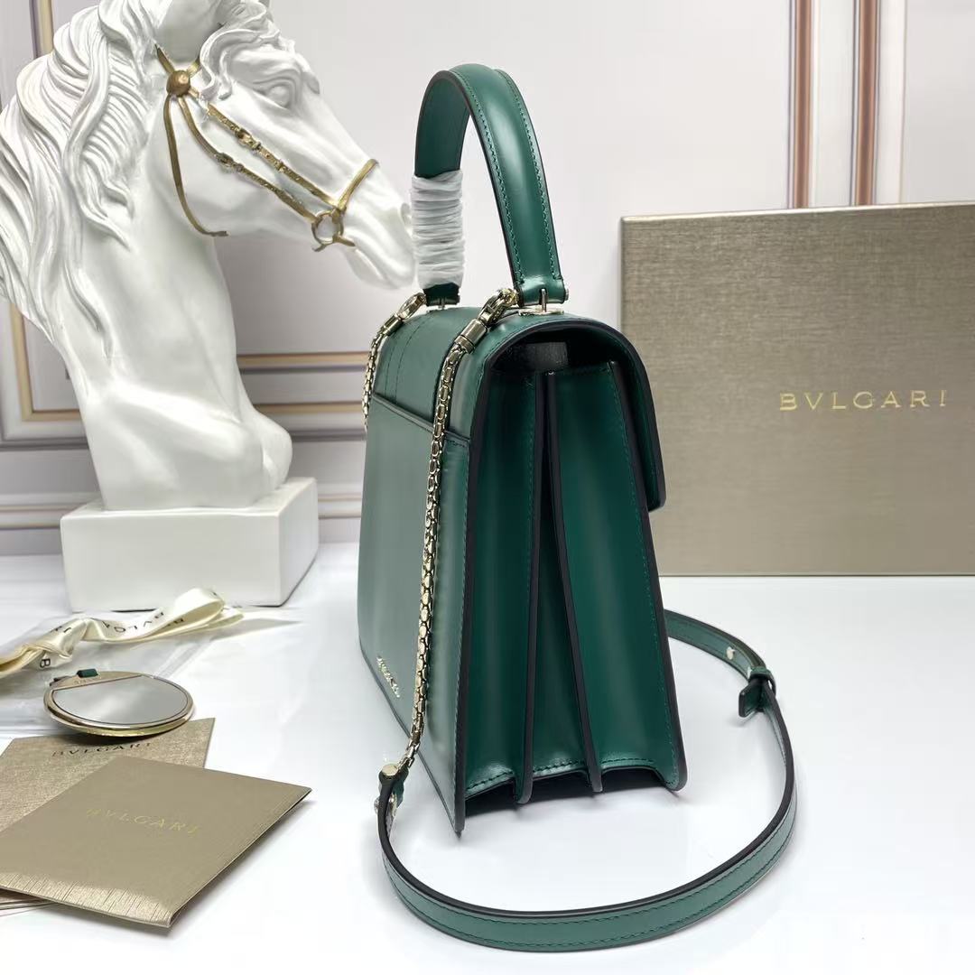 BULGARI SERPENTI FOREVER TOP 22 HANDLE BAG IN EMERALD GREEN CALFSKIN GOLD HARDWARE