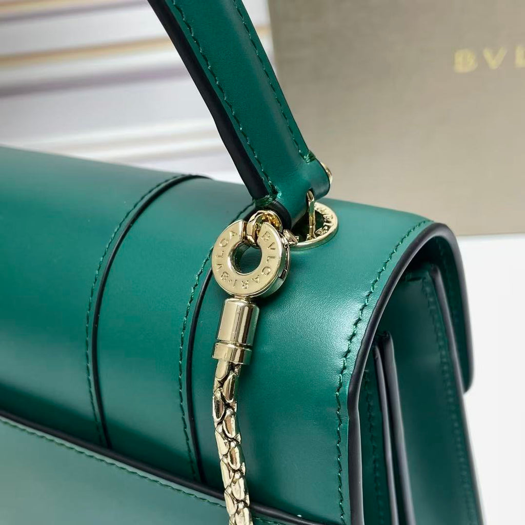 BULGARI SERPENTI FOREVER TOP 22 HANDLE BAG IN EMERALD GREEN CALFSKIN GOLD HARDWARE