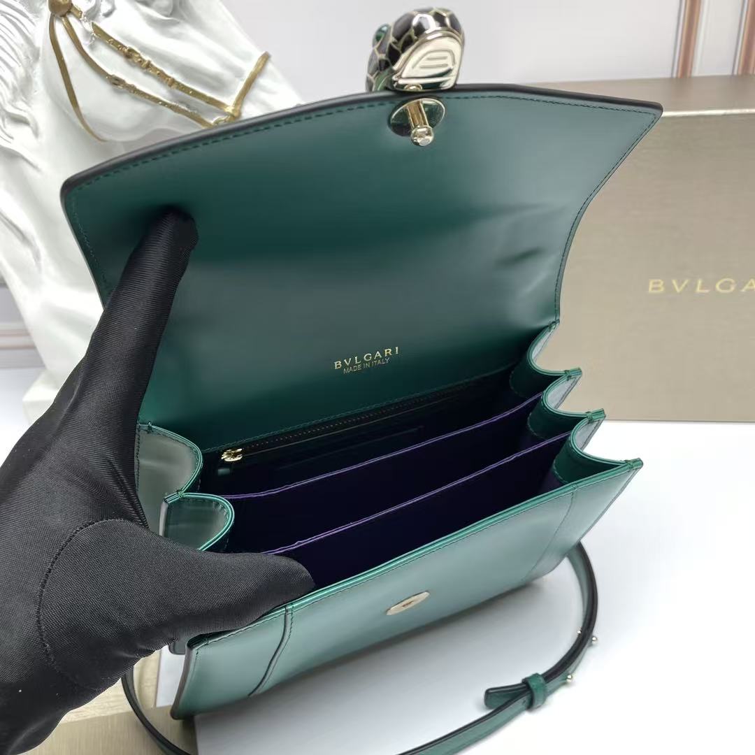 BULGARI SERPENTI FOREVER TOP 22 HANDLE BAG IN EMERALD GREEN CALFSKIN GOLD HARDWARE