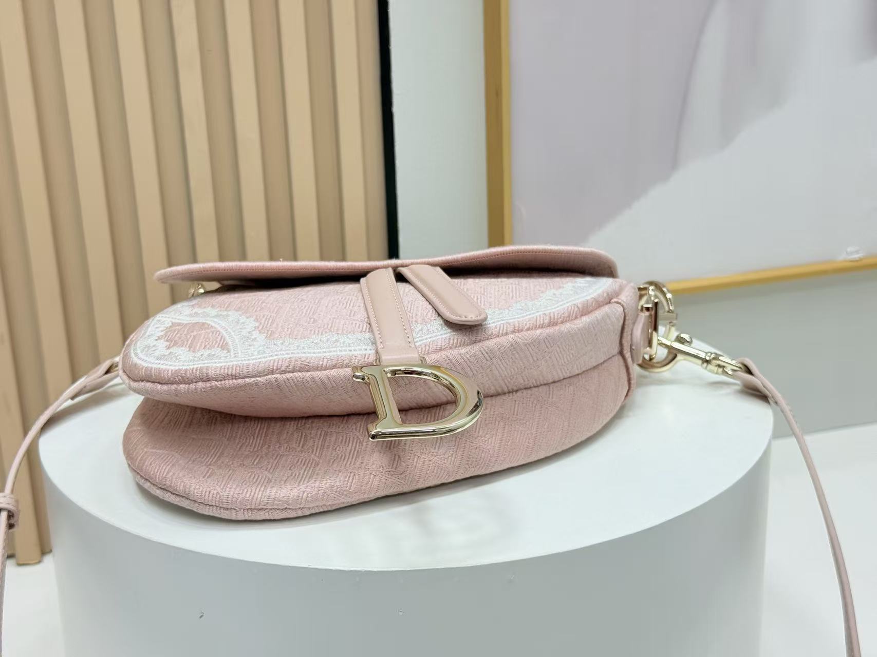 DIOR SMALL SADDLE BAG 24 IN ROSE PINK SOUPIR EMBROIDERY