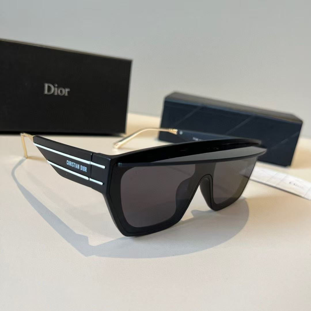 DIOR SUNGLASS IN BLACK ACETATE 562523