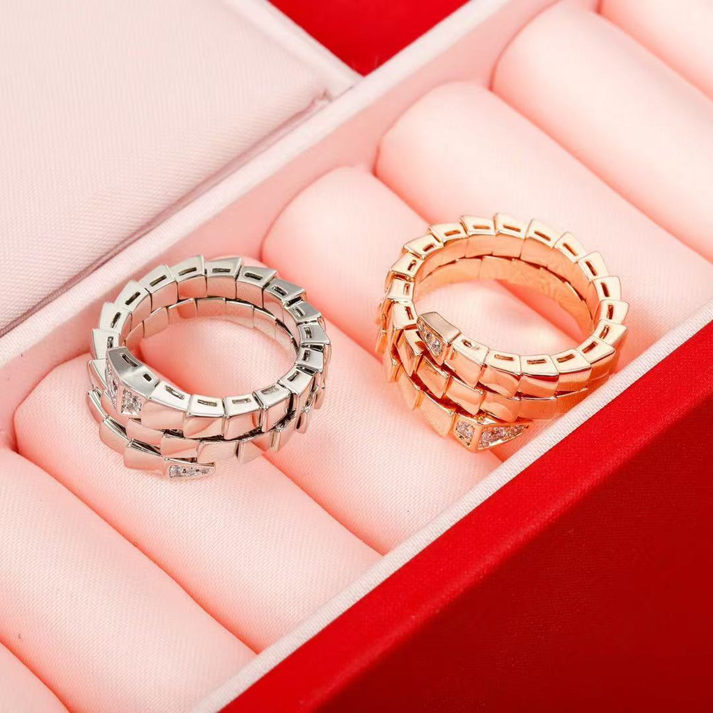 SERPENTS DOUBLE ROW DIAMOND RING