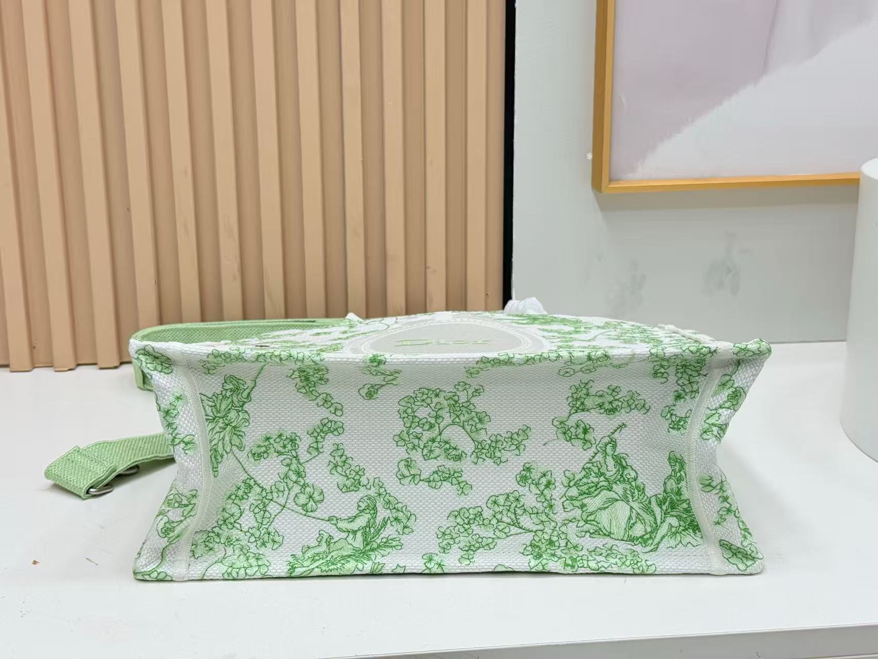 DIOR BOOK TOTE 36 IN GREEN MULTICOLOR TOILE DE JOUY CLOVER EMBROIDERY