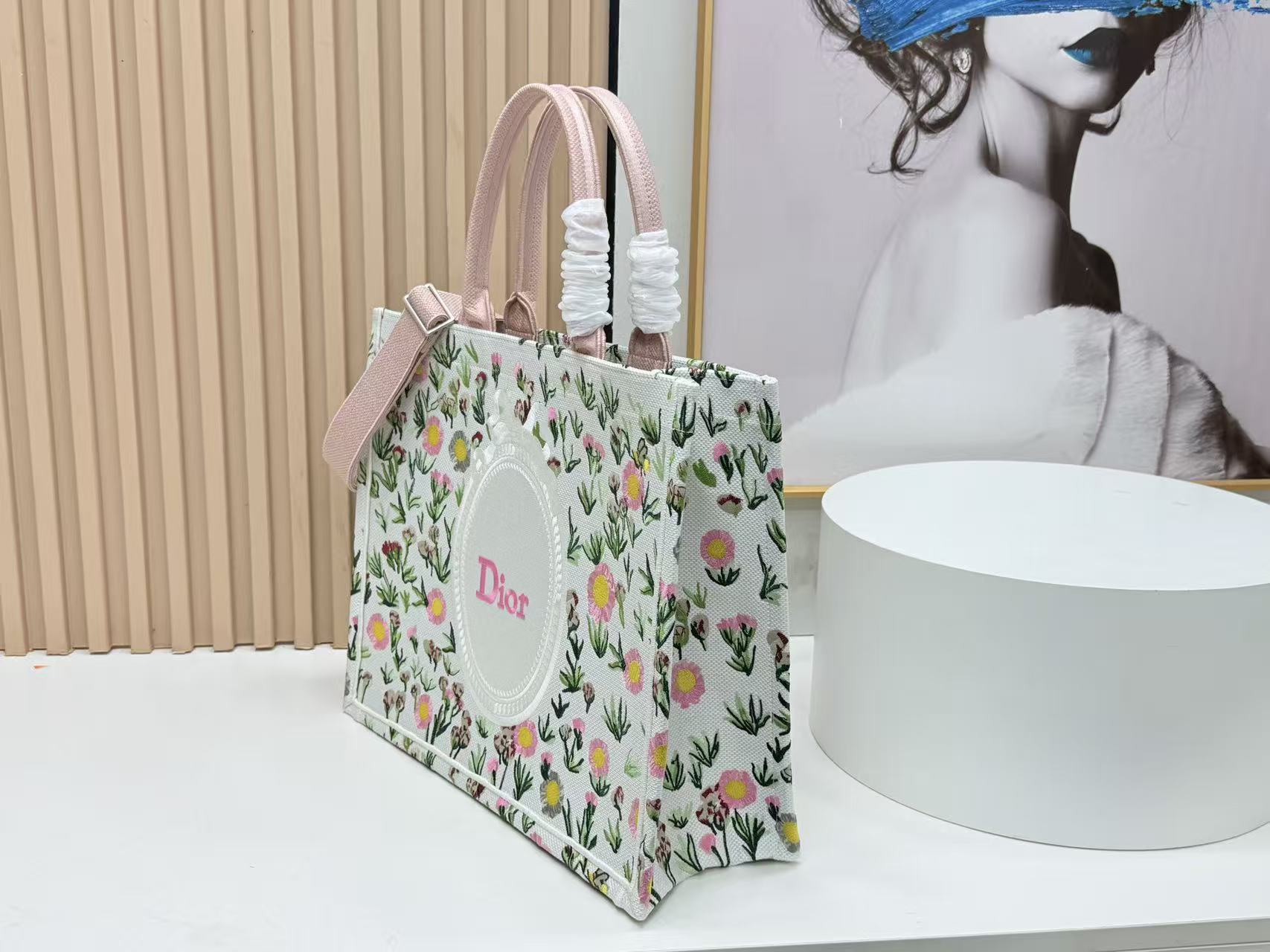 DIOR DAISY GARDEN BOOK TOTE BAG IN COLORFUL EMBROIDERY
