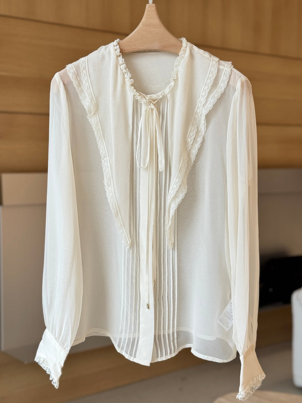 CHLOE RUFFLED LACE-TRIMMED COLLAR SILK-CHIFFON BLOUSE IN WHITE