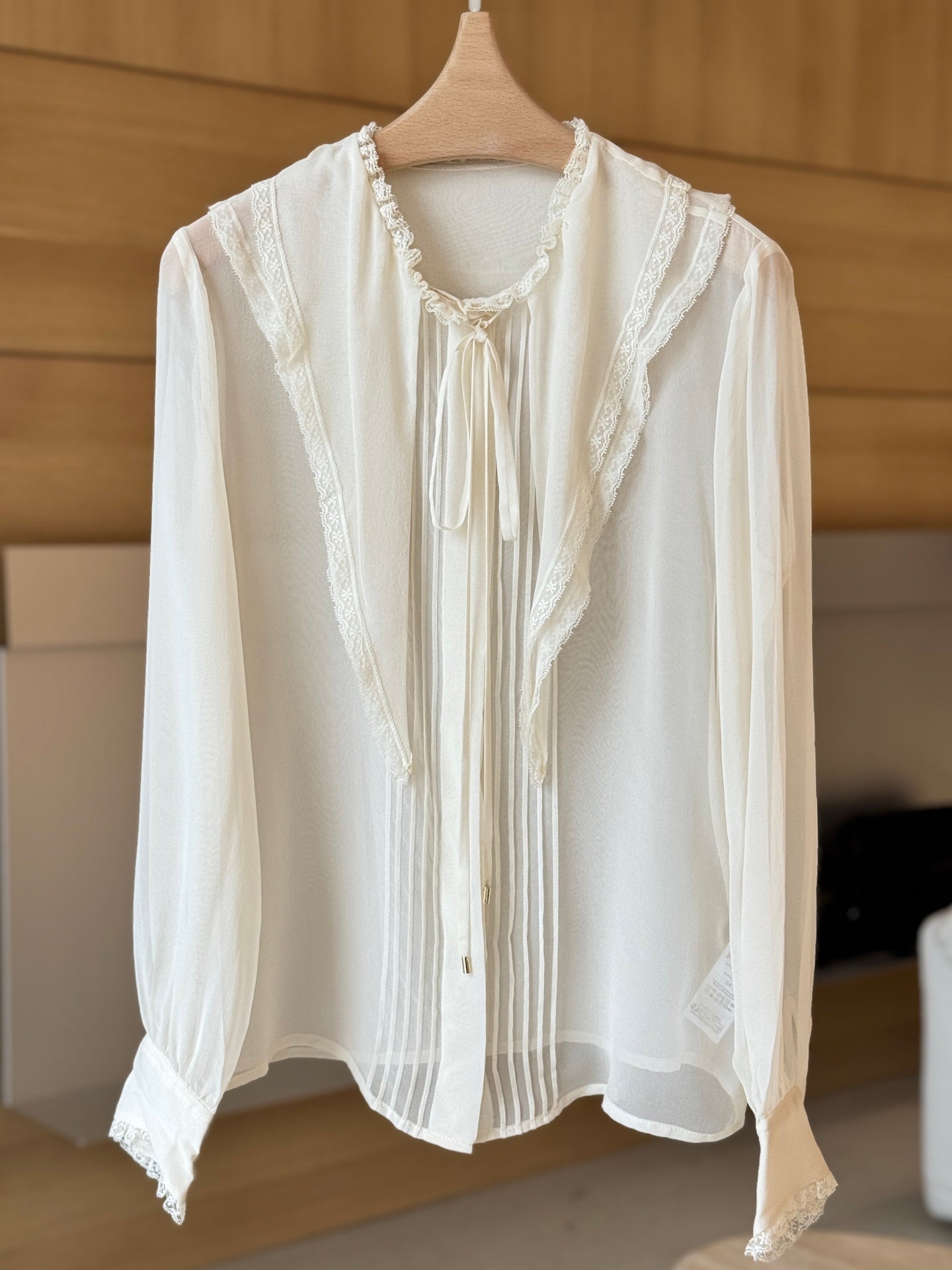 CHLOE RUFFLED LACE-TRIMMED COLLAR SILK-CHIFFON BLOUSE IN WHITE