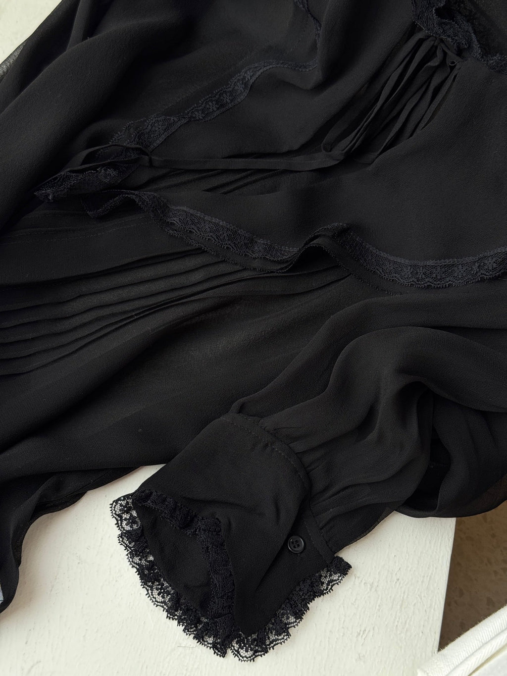 CHLOE RUFFLED LACE-TRIMMED COLLAR SILK-CHIFFON BLOUSE IN BLACK
