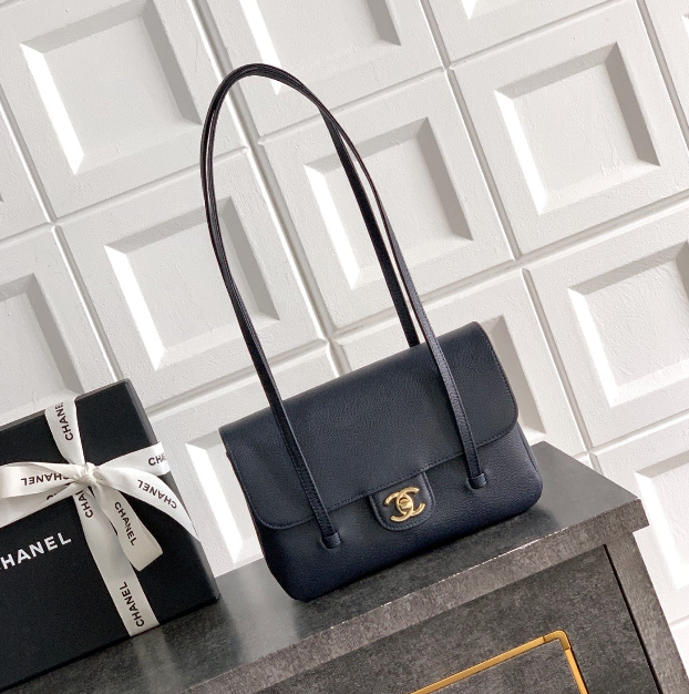 CHANEL SMALL FLAP BAG 22 IN BLACK GRAINED CALFSKIN GOLD HARDWARE