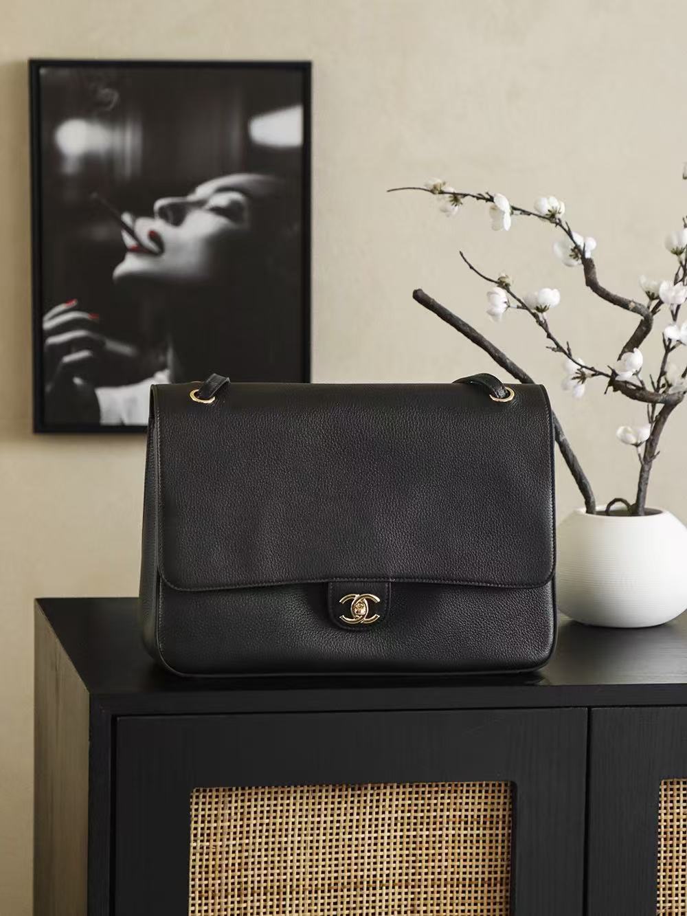 CHANEL MAXI FLAP BAG 33 IN BLACK GRAINED CALFSKIN