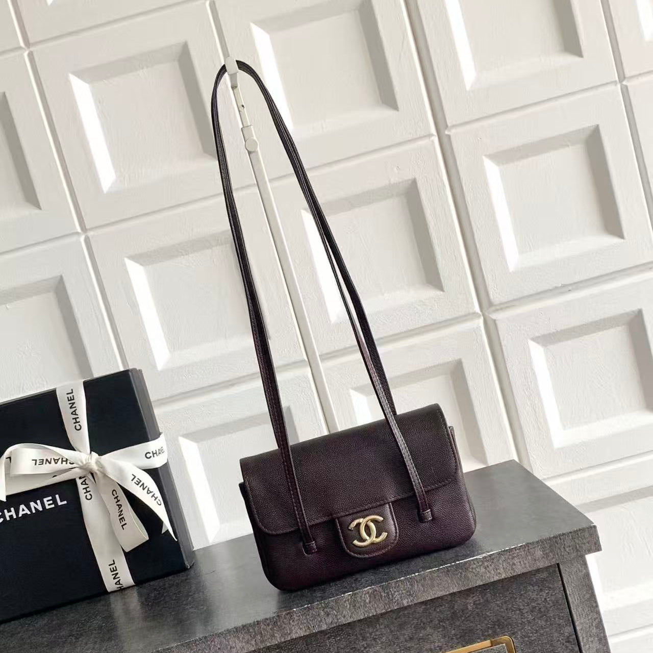 CHANEL SMALL FLAP BAG 17 IN BROWN GRAINED CALFSKIN GOLD HARDWARE