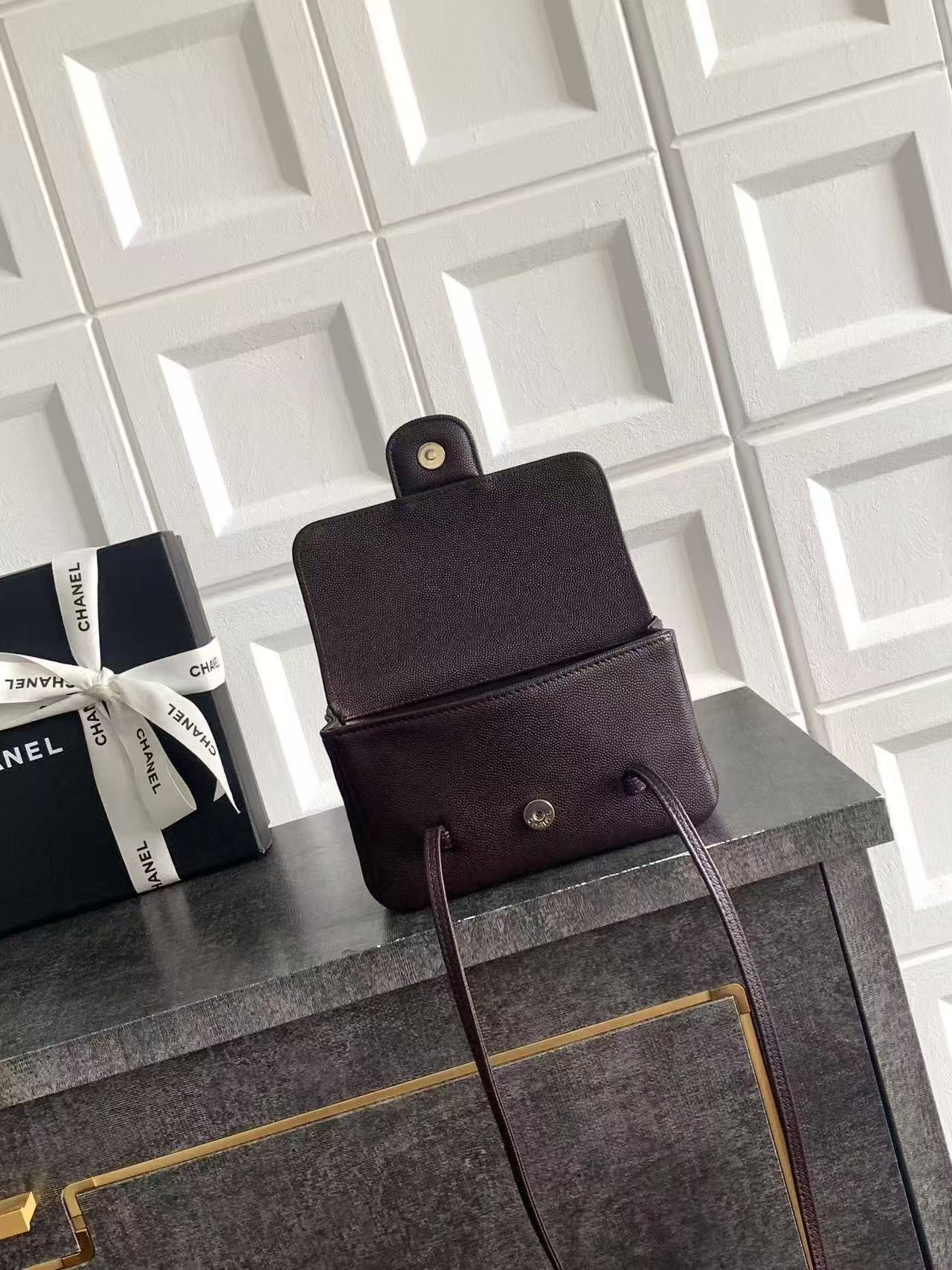CHANEL SMALL FLAP BAG 17 IN BROWN GRAINED CALFSKIN GOLD HARDWARE