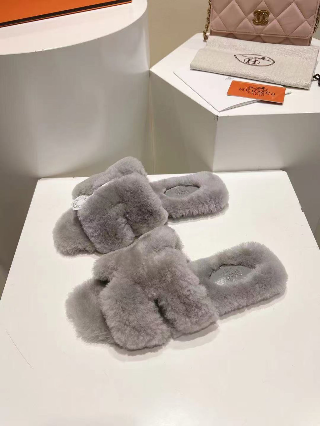 HM ORAN SANDALS IN TOUPE SHEARLING