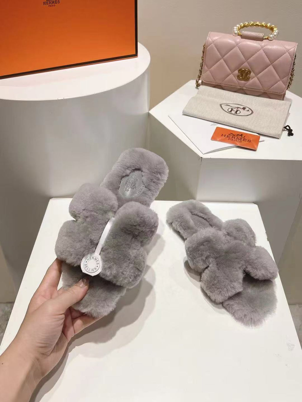 HM ORAN SANDALS IN TOUPE SHEARLING