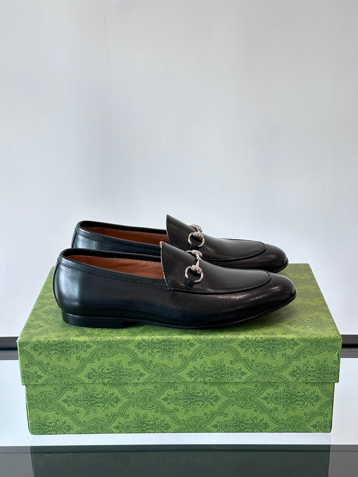 GUCCI HOREBIT LOAFERS IN BLACK CALFSKIN