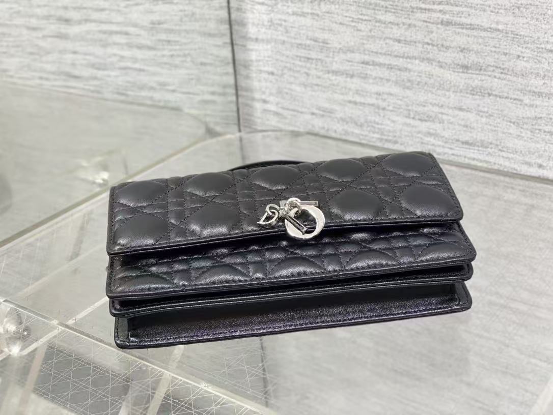DIOR 26S LADY DIOR BAG 21 IN BLACK CALFSKIN