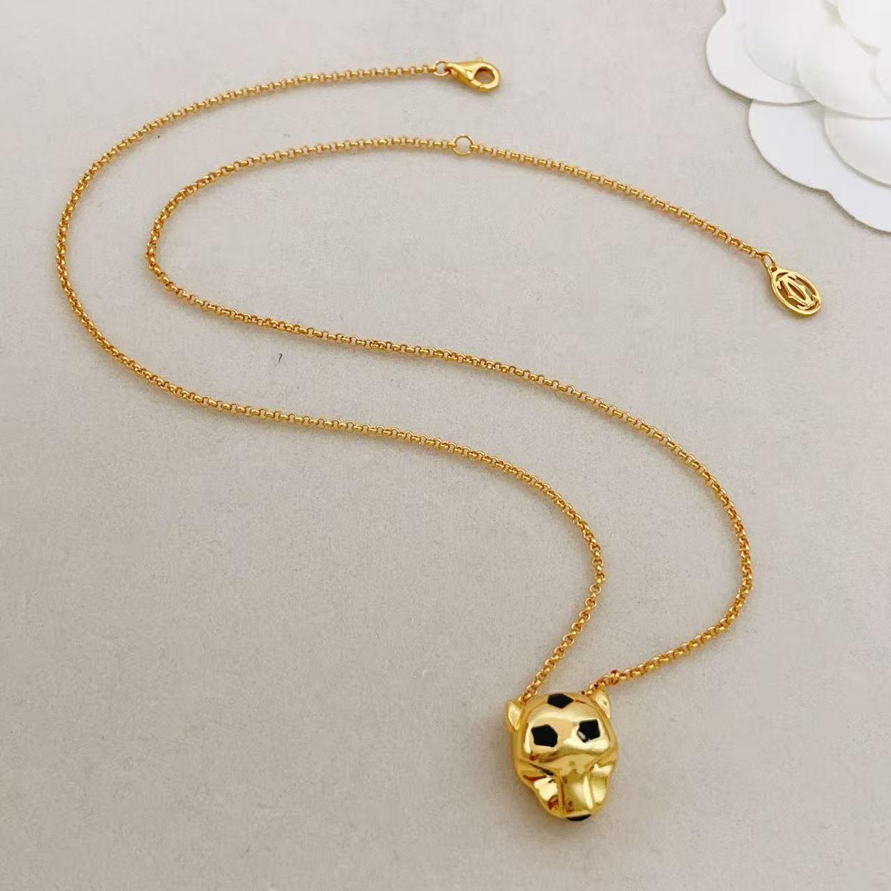 PANTHERE HEAD 18K YELLOW GOLD NECKLACE