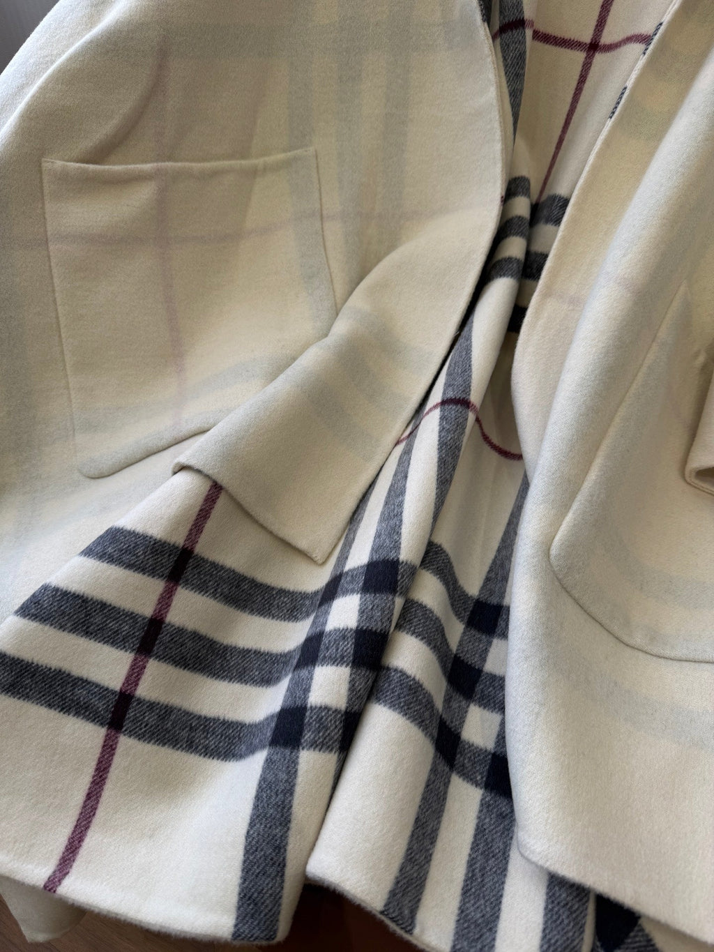 BURBERRY 26S DOUBLE-FACED REVERSIBLE CHECK HOODED CAPE IN BEIGE