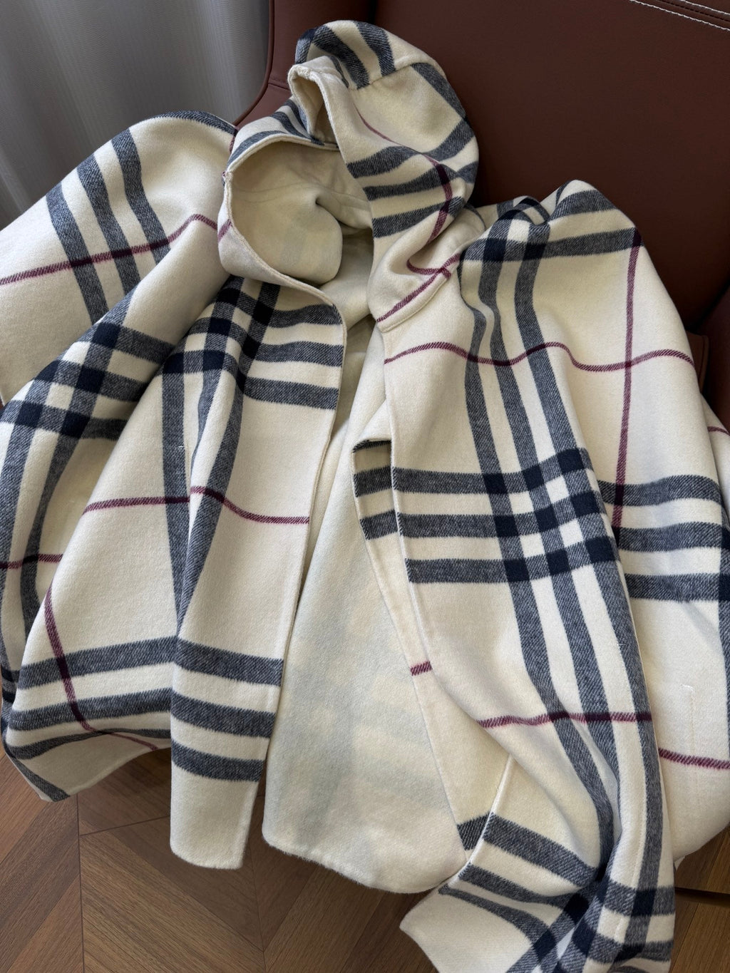 BURBERRY 26S DOUBLE-FACED REVERSIBLE CHECK HOODED CAPE IN BEIGE