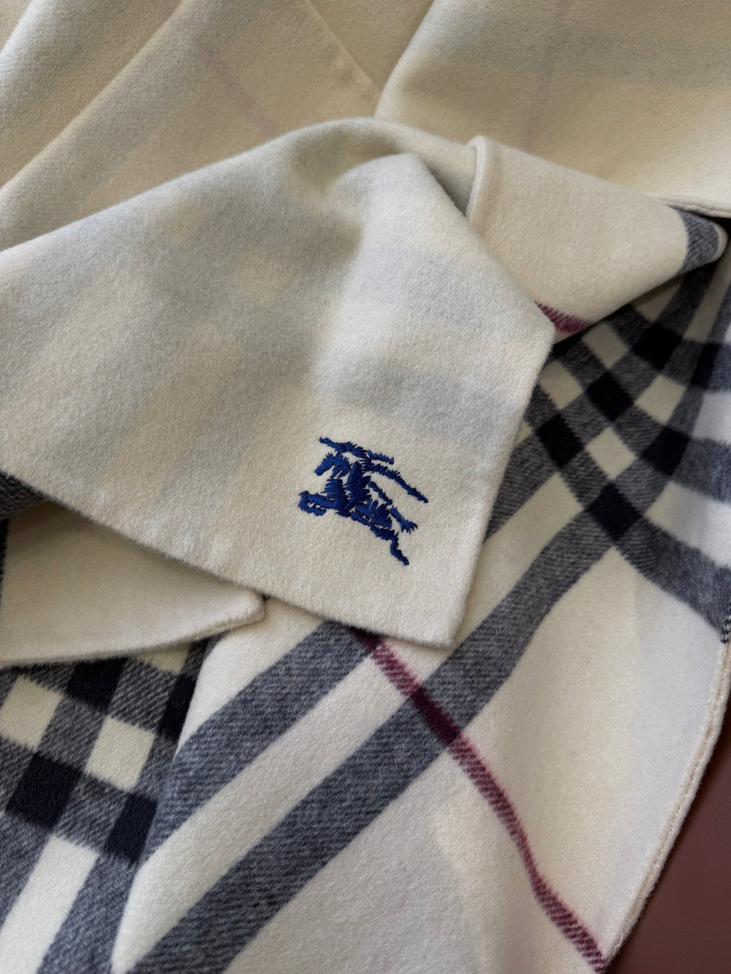 BURBERRY 26S DOUBLE-FACED REVERSIBLE CHECK HOODED CAPE IN BEIGE
