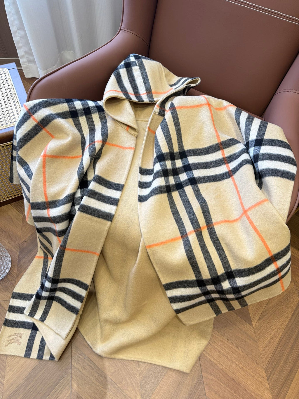 BURBERRY 26S DOUBLE-FACED REVERSIBLE CHECK HOODED CAPE IN BEIGE
