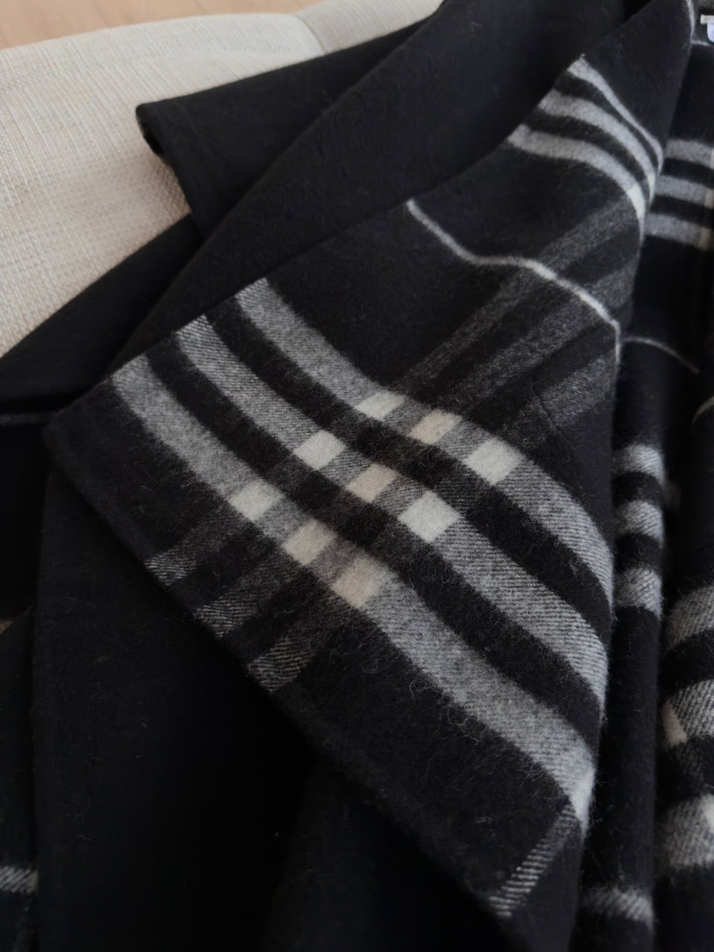 BURBERRY 26S DOUBLE-FACED REVERSIBLE CHECK HOODED CAPE IN BLACK