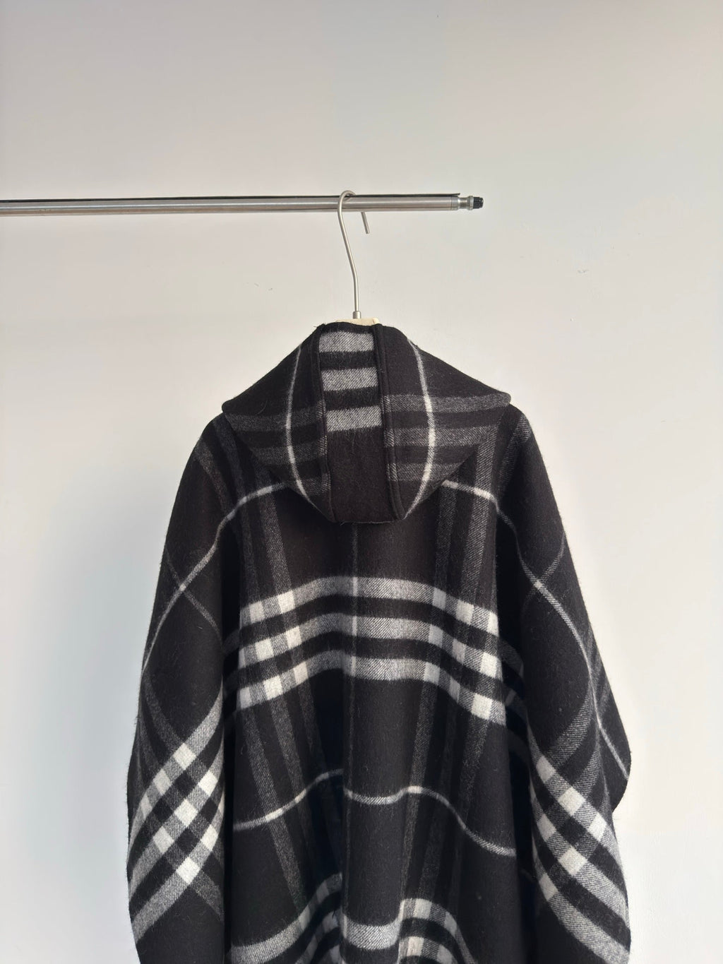 BURBERRY 26S DOUBLE-FACED REVERSIBLE CHECK HOODED CAPE IN BLACK