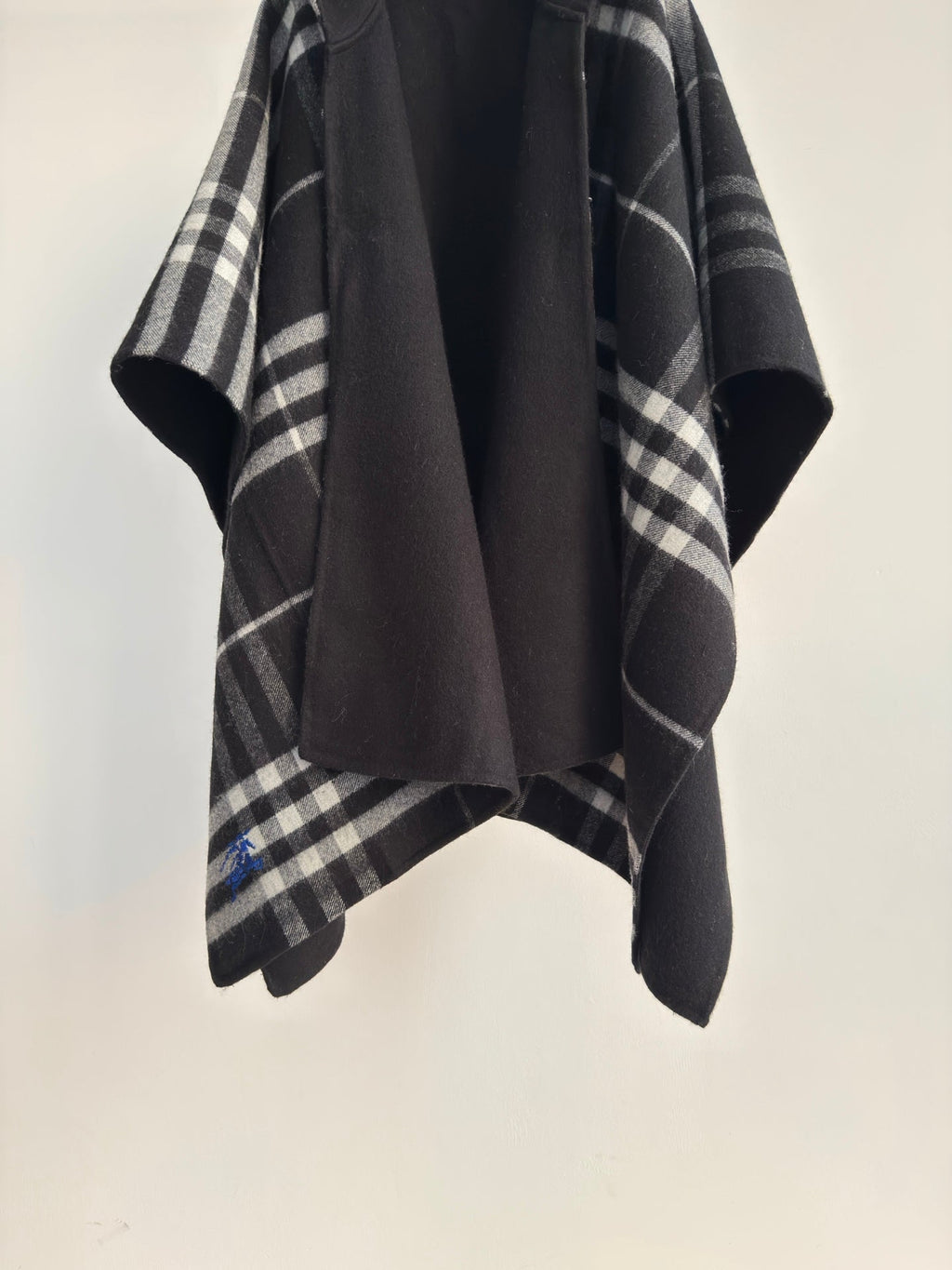 BURBERRY 26S DOUBLE-FACED REVERSIBLE CHECK HOODED CAPE IN BLACK
