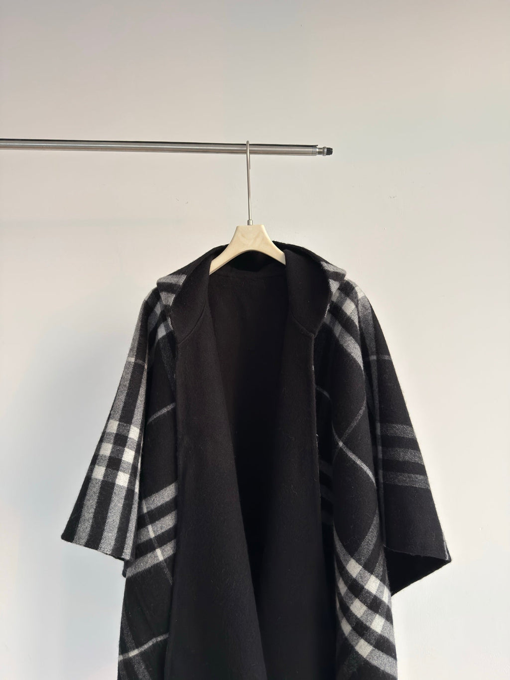 BURBERRY 26S DOUBLE-FACED REVERSIBLE CHECK HOODED CAPE IN BLACK