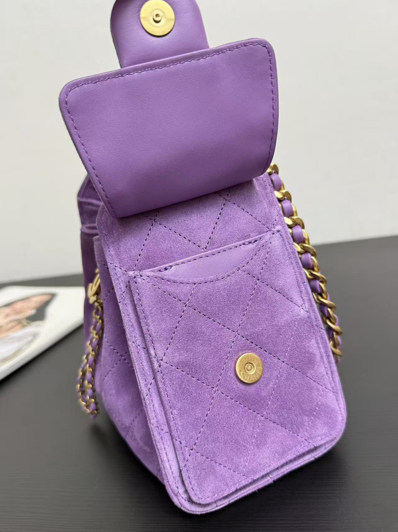 CHANEL 26S HOBO BAG 22 IN PURPLE SUEDE