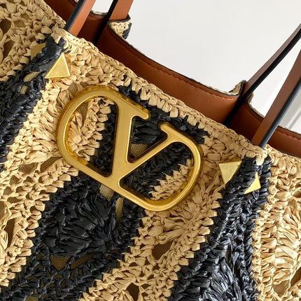 VALENTINO GARAVANI  VLOGO SIGNATURE MEDIUM 35 IN NATURAL AND BLACK RAFFIA