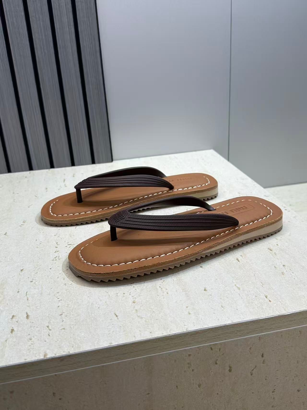 MIUMIU 26S THONG SANDAL IN DARK BROWN
