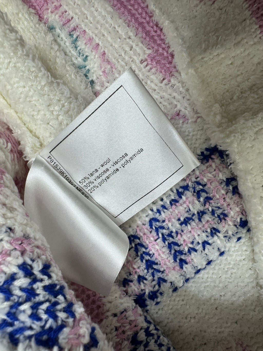 CHANEL 26S ASYMMETRICAL OFF-SHOULDER KNIT TOP