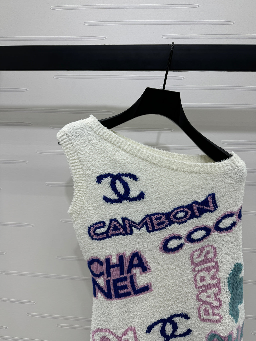 CHANEL 26S ASYMMETRICAL OFF-SHOULDER KNIT TOP