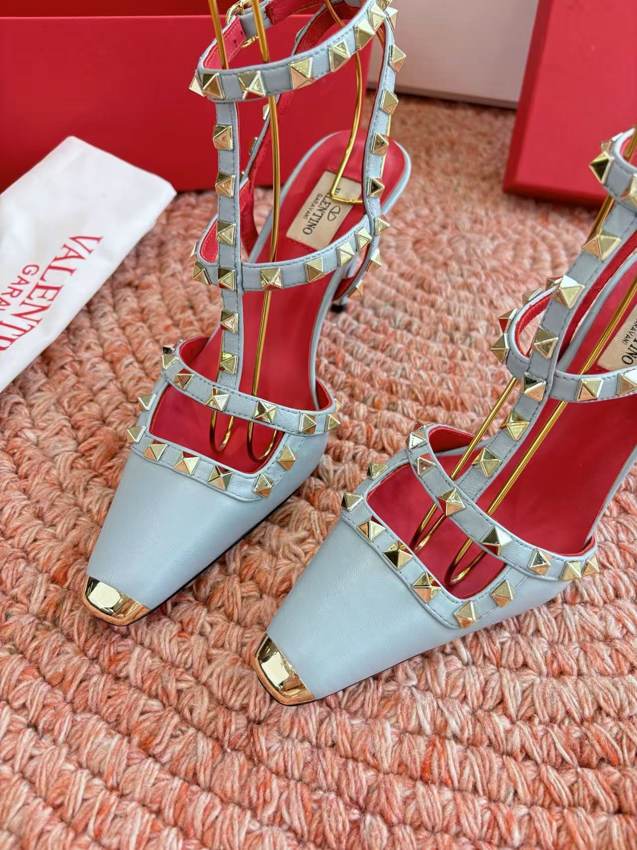VALENTINO 26S OCKSTUD HEELS IN MINT GREEN CALFSKIN