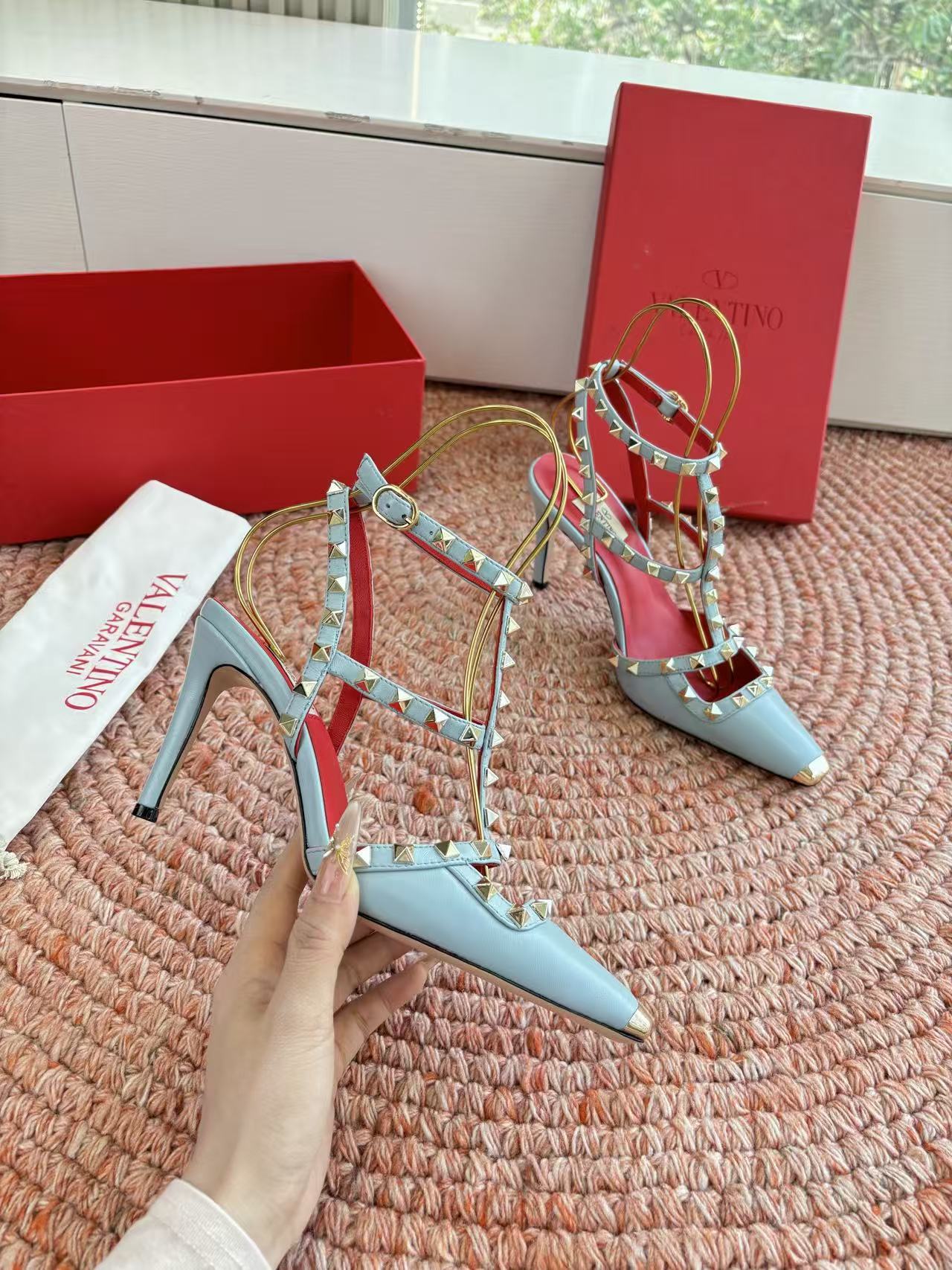 VALENTINO 26S OCKSTUD HEELS IN MINT GREEN CALFSKIN